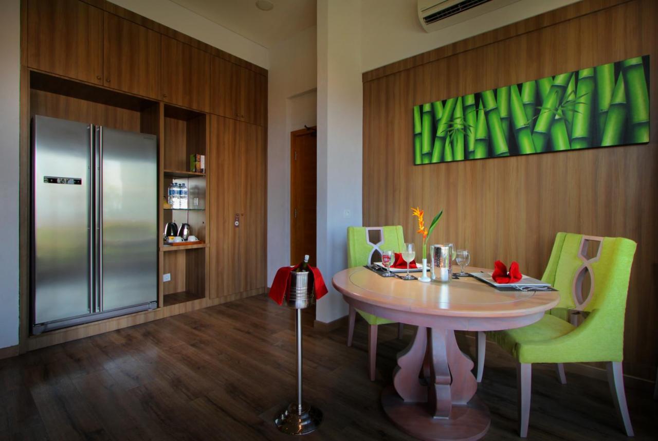 The Kirana Canggu Hotel Exterior photo