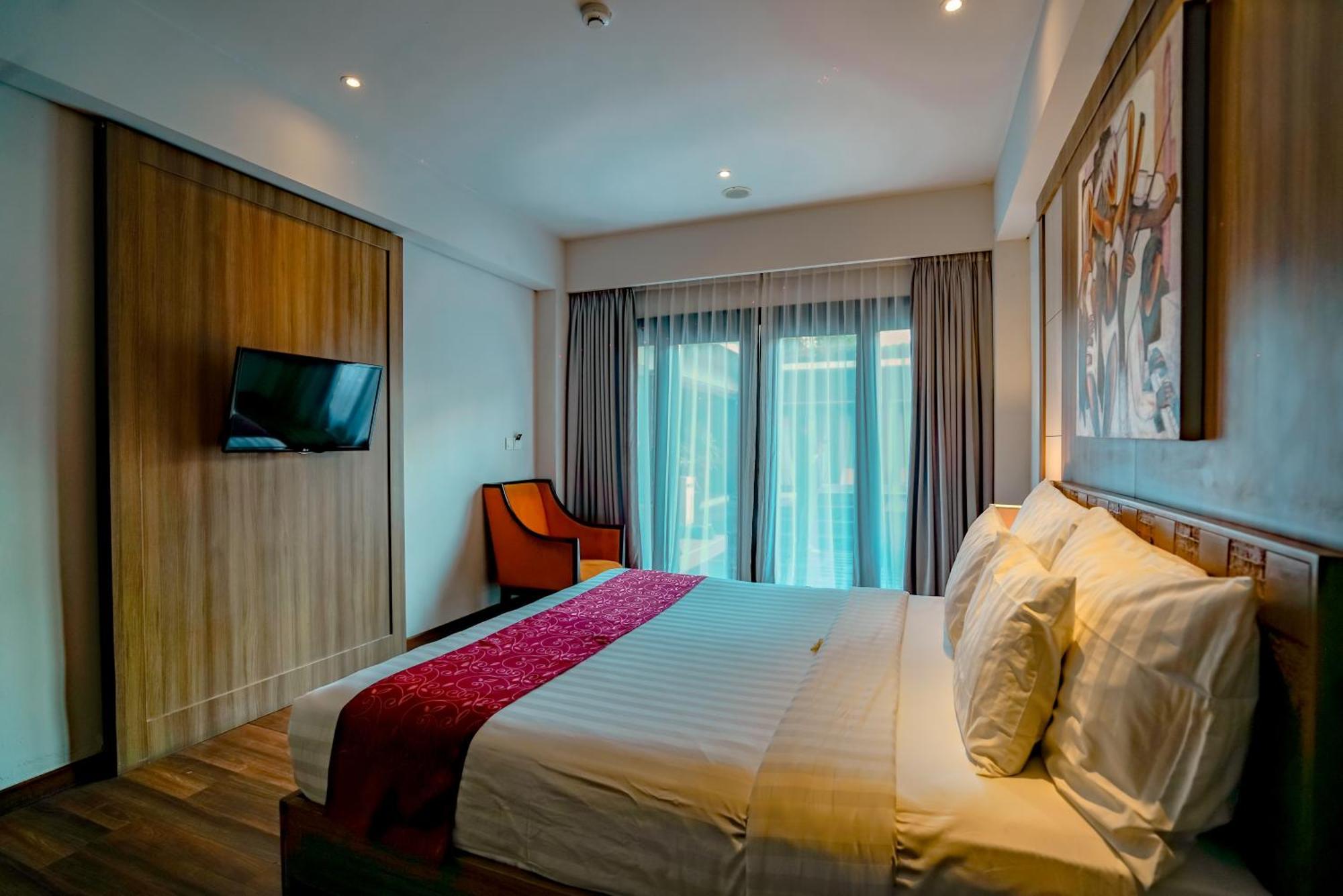 The Kirana Canggu Hotel Exterior photo